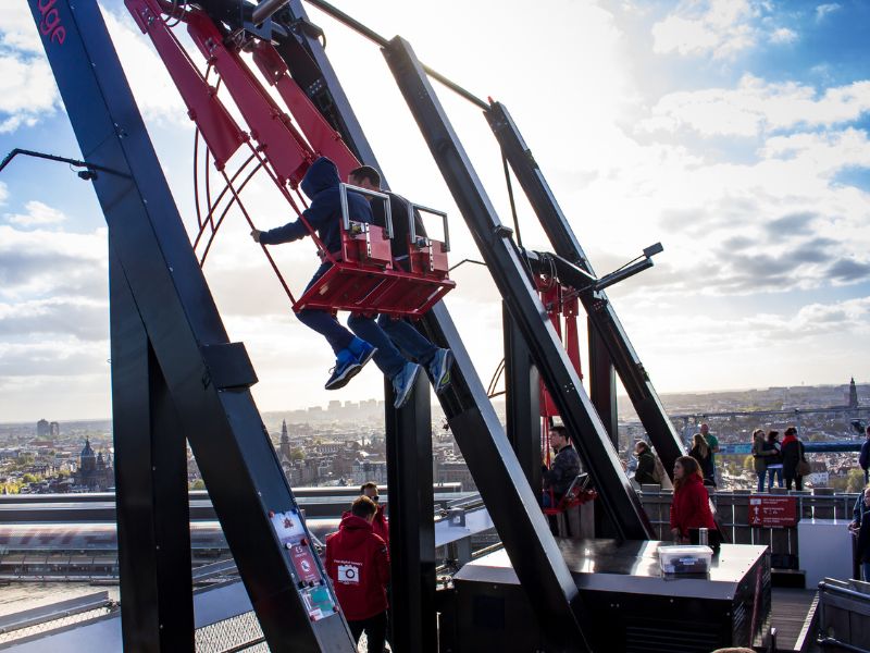 Amsterdam ADAM Schaukel Over the Edge