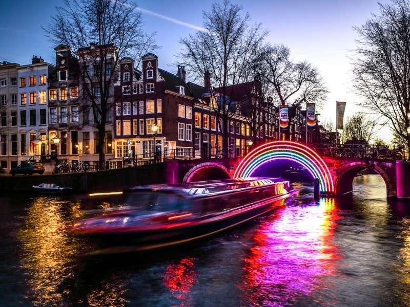 Grachtenfahrt Amsterdam am Abend