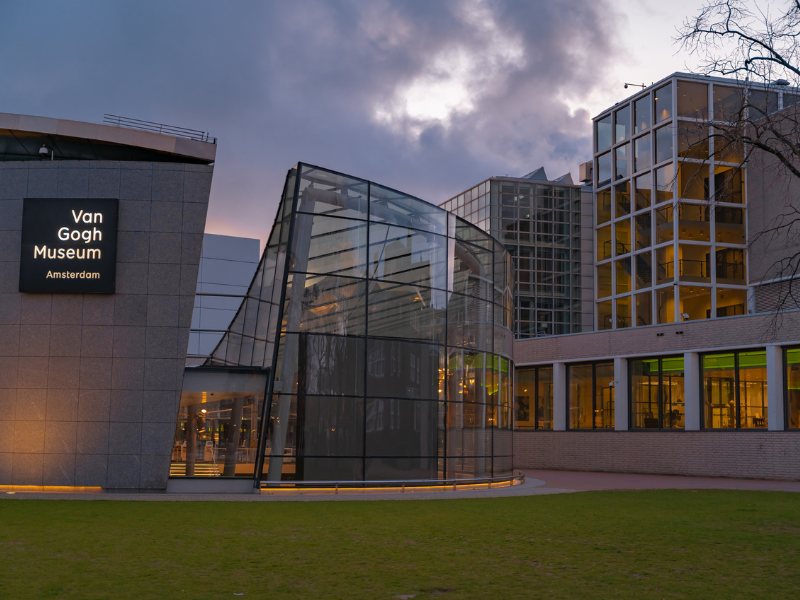 Van Goh Museum Fassade