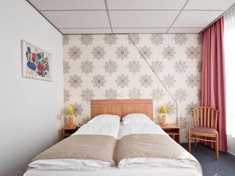 Rho Hotel