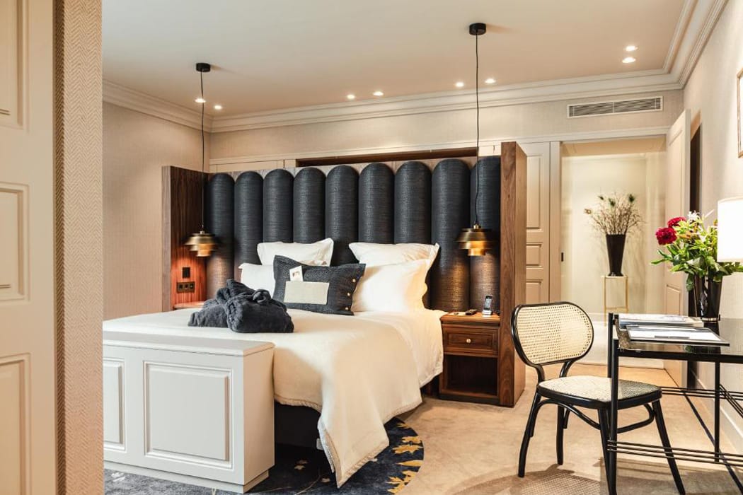 5-Sterne-Hotel-717-in-Amsterdams-Zentrum