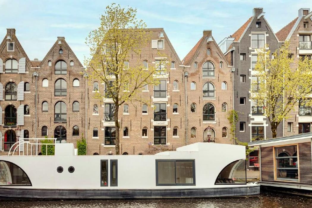 Cozy-Cabin-Hausboot-Amsterdam