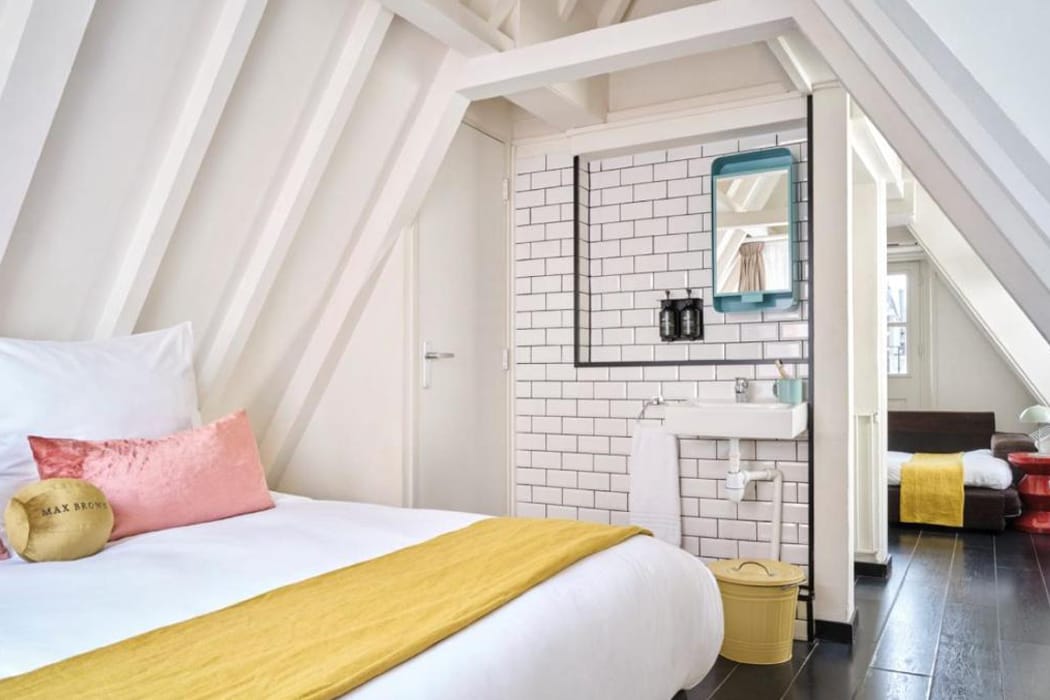 Familienzimmer-in-Amsterdam-Hotel-Max-Brown-Canal-District