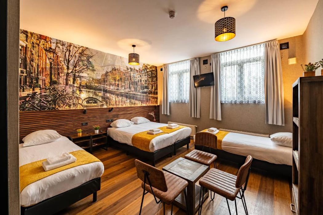 Historic-Centre-Hotel-Amsterdam-für-4-Personen