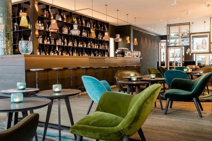 Hotel-Bar-Motel-One-Amsterdam-Stadtzentrum