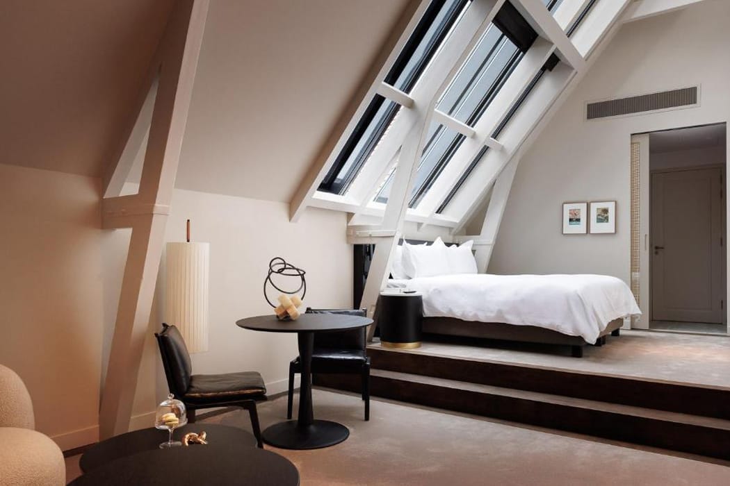 Junior-Suite-Pillows-Grand-Boutique-Hotel-Maurits-Amsterdam.jpg