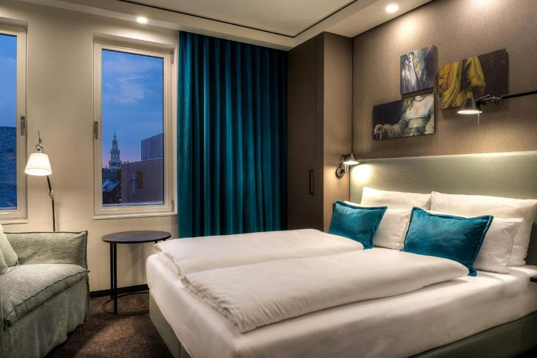 Motel-One-Amsterdam-Waterlooplein-Hotel-Zentrum