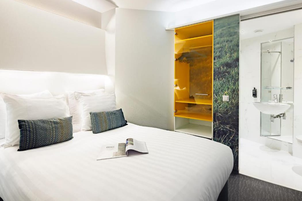 Preiswertes-Hotel-Ibis-Styles-Amsterdam-Nähe-Bahnhof