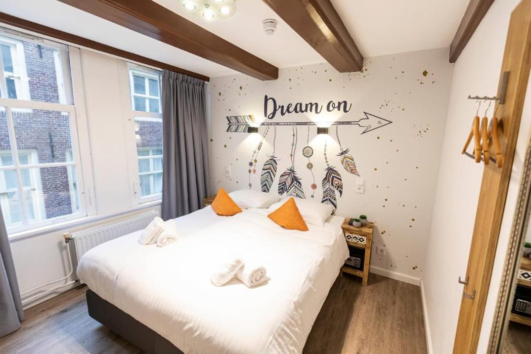 Preiswertes-Hotel-Pagi-in-Amsterdam
