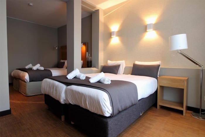 The-Bank-Hotel-Dreibettzimmer-für-Familien-mit-Kindern