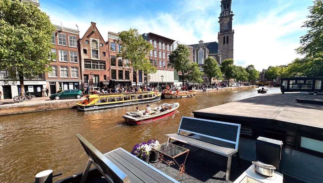 Hausboot-mieten-Amsterdam-Grachten.jpg